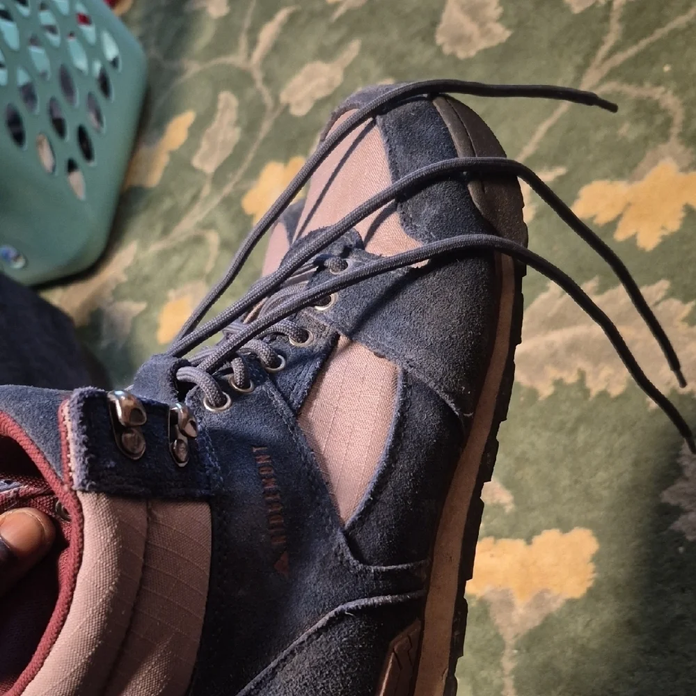 High-Top Outdoor Boots in Navy and Dusty Rose